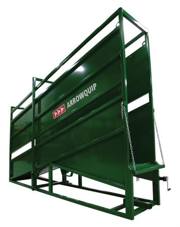 Side view of stationary cattle loading chute by Arrowquip