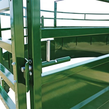 3E BudFlow cattle tub slam latch on entry gate