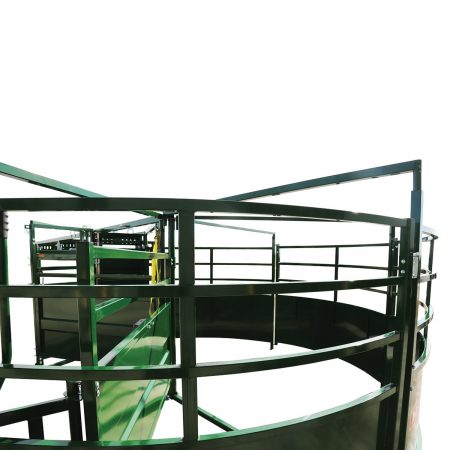 Low sheeted panels on the BudFlow Cattle Tub